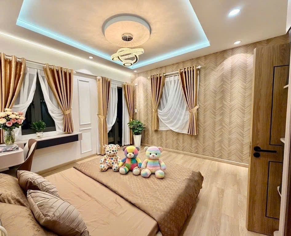 Bán nhà mới Huỳnh Văn Bánh - QUẬN PHÚ NHUẬN - 4.3 x 6.5 m - 3 Tầng - 5.99 tỷ 