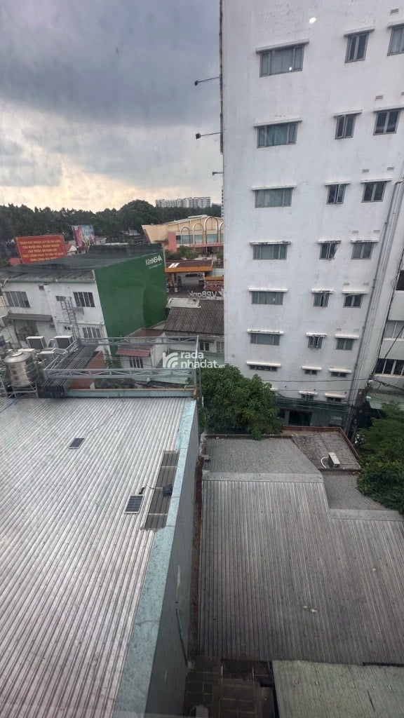 DÒNG 135Tr / THÁNG - SÁT ĐƯỜNG NGUYỄN VĂN TRỖI - 76M2 - 8 TẦNG - HẦM - THANG MÁY - PIN MẶT TRỜI