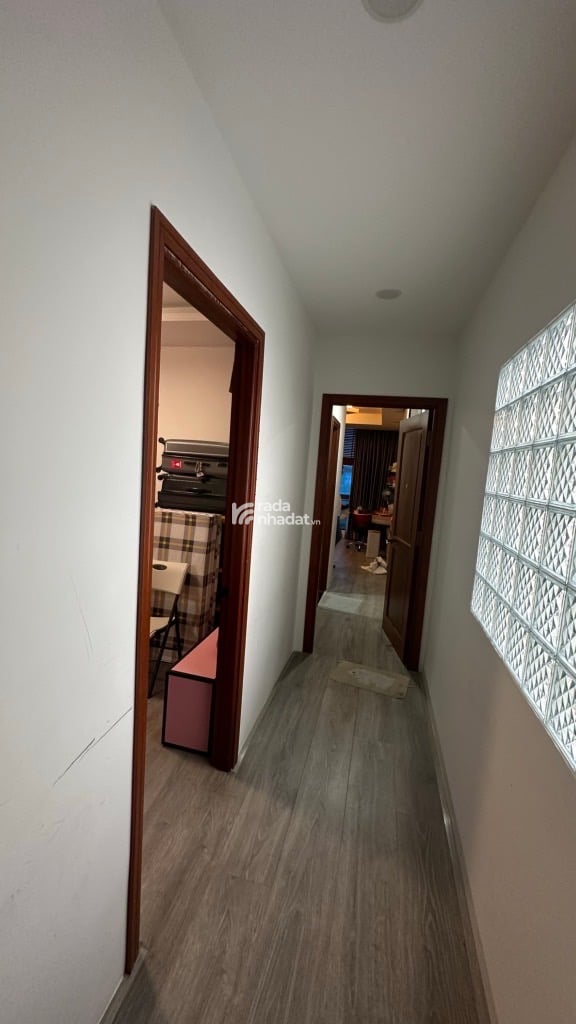 DÒNG 135Tr / THÁNG - SÁT ĐƯỜNG NGUYỄN VĂN TRỖI - 76M2 - 8 TẦNG - HẦM - THANG MÁY - PIN MẶT TRỜI