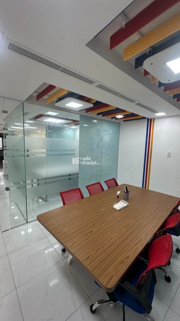 DÒNG 135Tr / THÁNG - SÁT ĐƯỜNG NGUYỄN VĂN TRỖI - 76M2 - 8 TẦNG - HẦM - THANG MÁY - PIN MẶT TRỜI