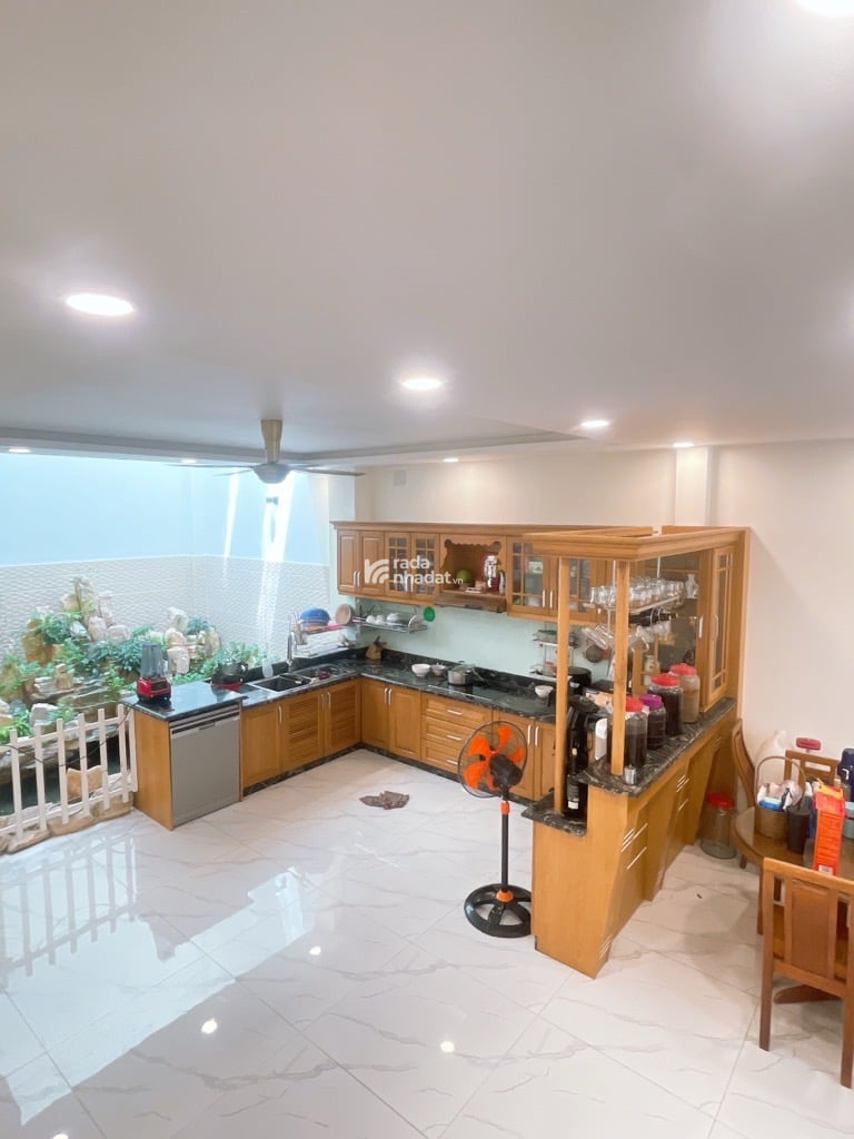 BIỆT THỰ 3 TẦNG - BÀU CÁT 2 - P14 -TÂN BÌNH-DT: 6.8*28M- 36 TỶ