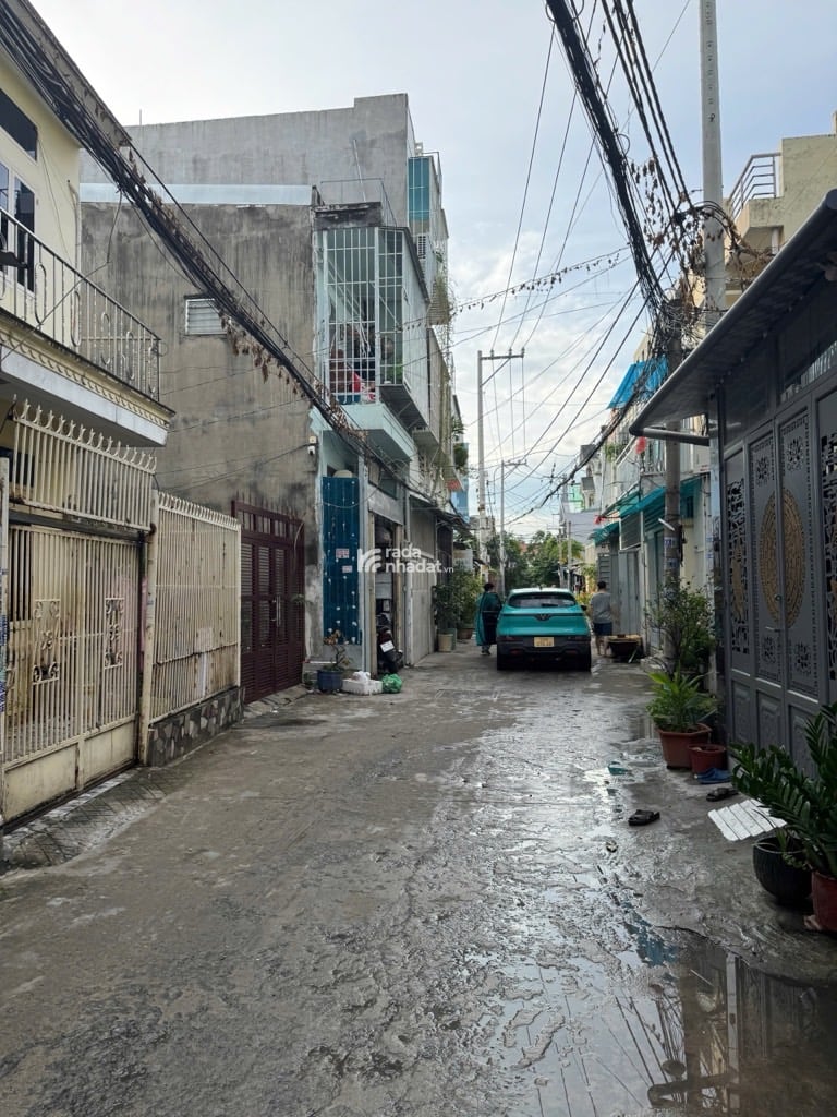 BÁN ĐẤT TẶNG NHÀ, HẺM NHỰA 6m, CÓ DÒNG TIỀN GẦN KHU GIGAMAL, 4X28 NHỈNH 7 TỶ.
