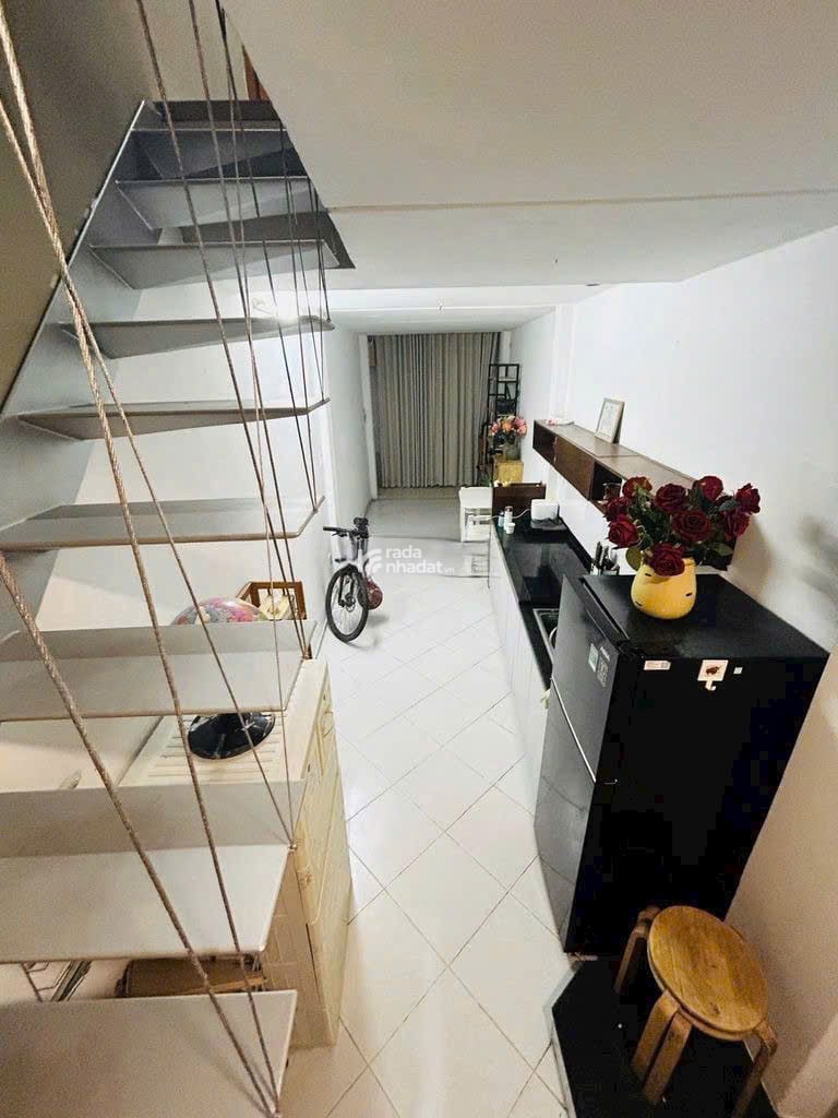 CHO THUÊ NHÀ HẺM NAM KỲ KHỚI NGHĨA,Q1,3x11m,2L,2Pn,2wc, nội thất cơ bản giá 12tr/tháng