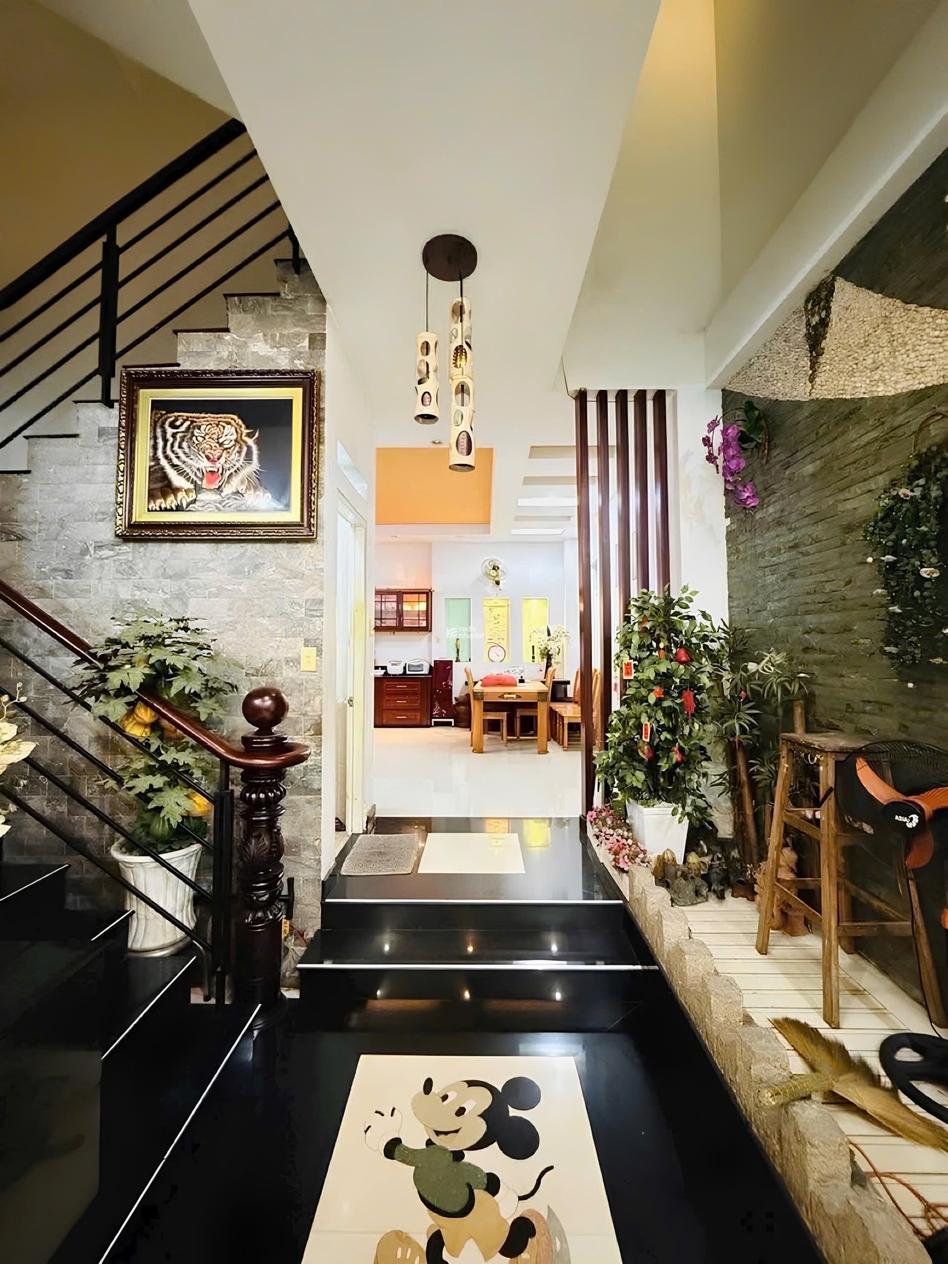 Đường Xe Hơi Thông - DT: 5,6x17 - Hạ 5OOTr - Đúc 4 Tầng - Cạnh Lũy Bán Bích - Chỉ 12,x ty