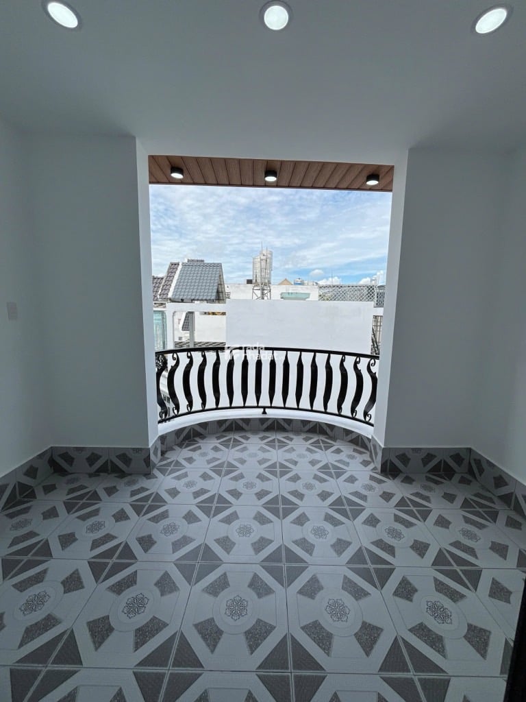 HẺM XE HƠI - NGAY NGÃ TƯ 4 XÃ - HƯƠNG LỘ 2 - GIÁP TÂN PHÚ - NHÀ MỚI ĐẸP 5 TẦNG - 56M2 -