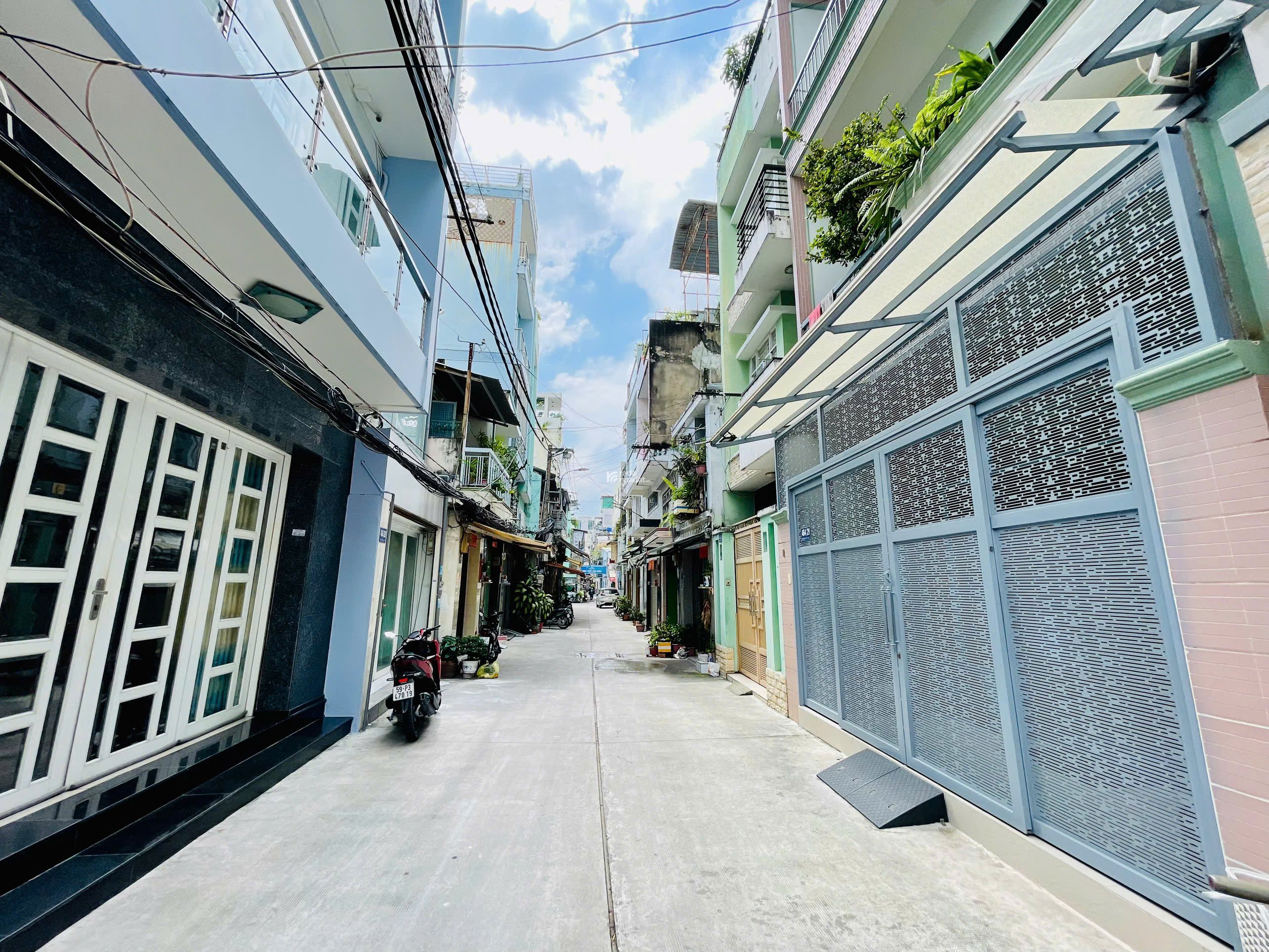 BÁN NHÀ HẺM XE TẢI HOÀ HẢO P5 QUẬN 10 - 5 Tầng- GIÁ TỐT 9.9 TỶ