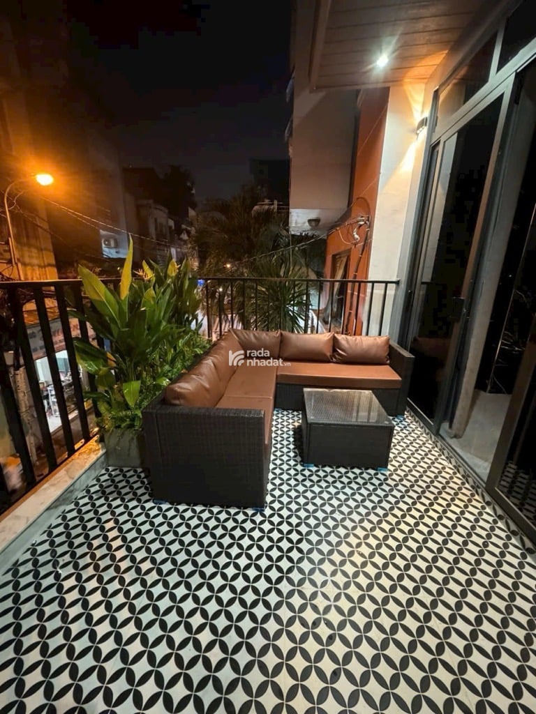 MẶT TIỀN NỘI BỘ 8M - HAI XE HƠI NÉ NHAU - NHÀ ĐẸP NHƯ NGỌC TRINH - TẶNG FULL NỘI THẤT CAO CẤP