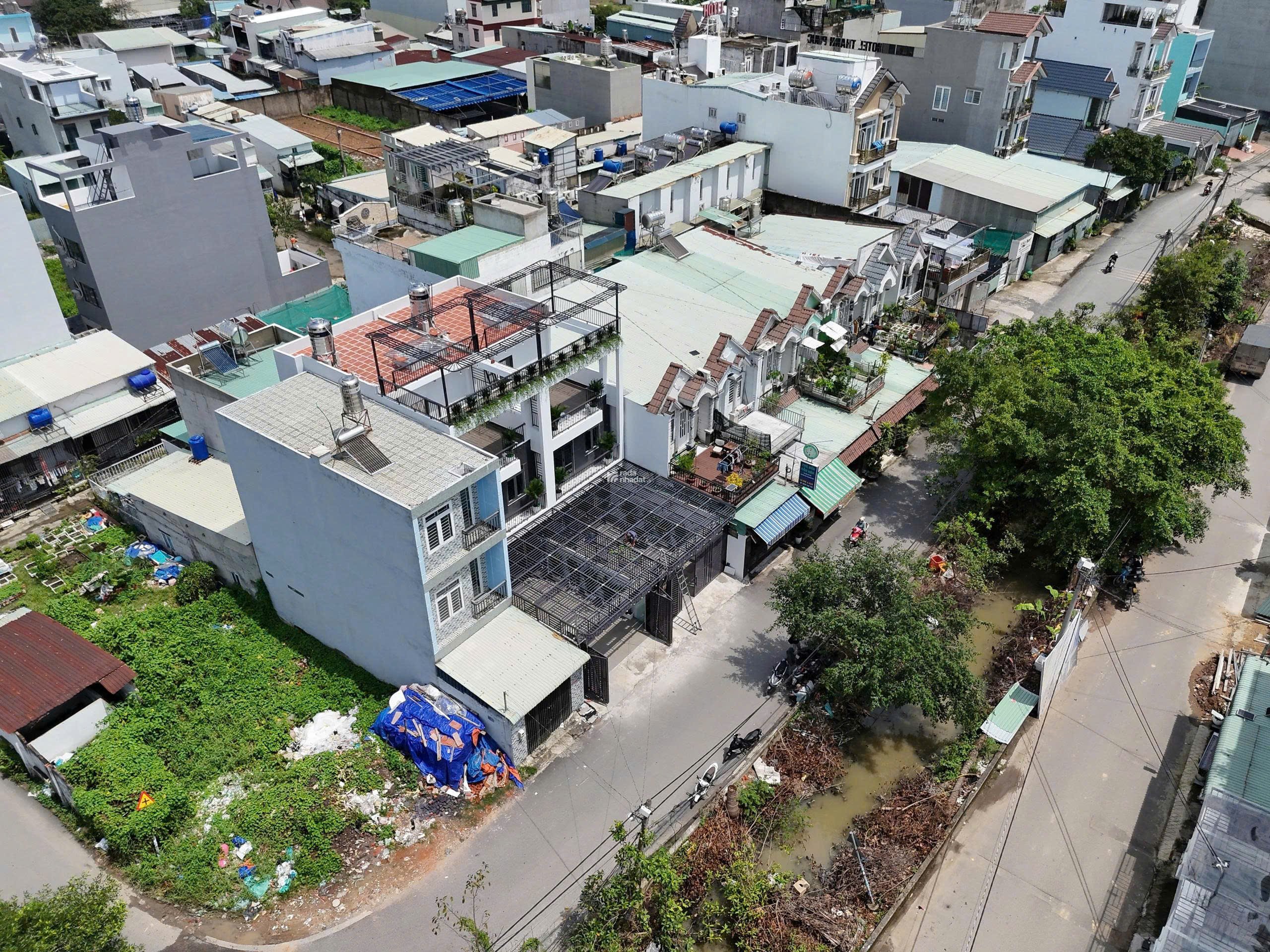 CẶP NHÀ PHỐ MẶT TIỀN D30 - VỊ TRÍ SIÊU ĐẸP, TIỆN KINH DOANH