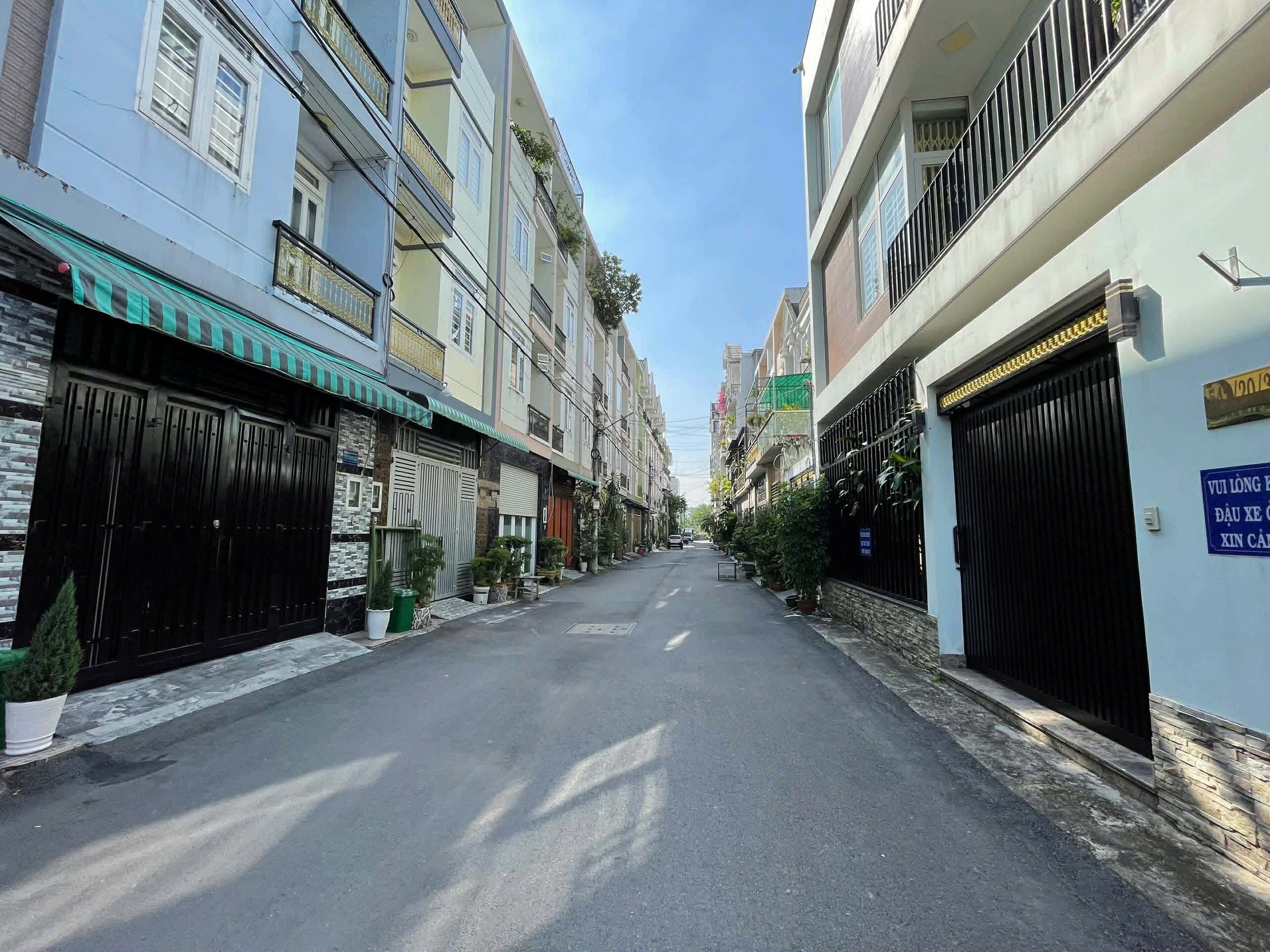 BÁN NHÀ 4.5 X 15 , ĐƯỜNG DỌC KÊNH, XE TẢI THÔNG, TRẦN QUANG CƠ, HIỆP THÀNH, Q12, GIÁ 6.3 TỶ 