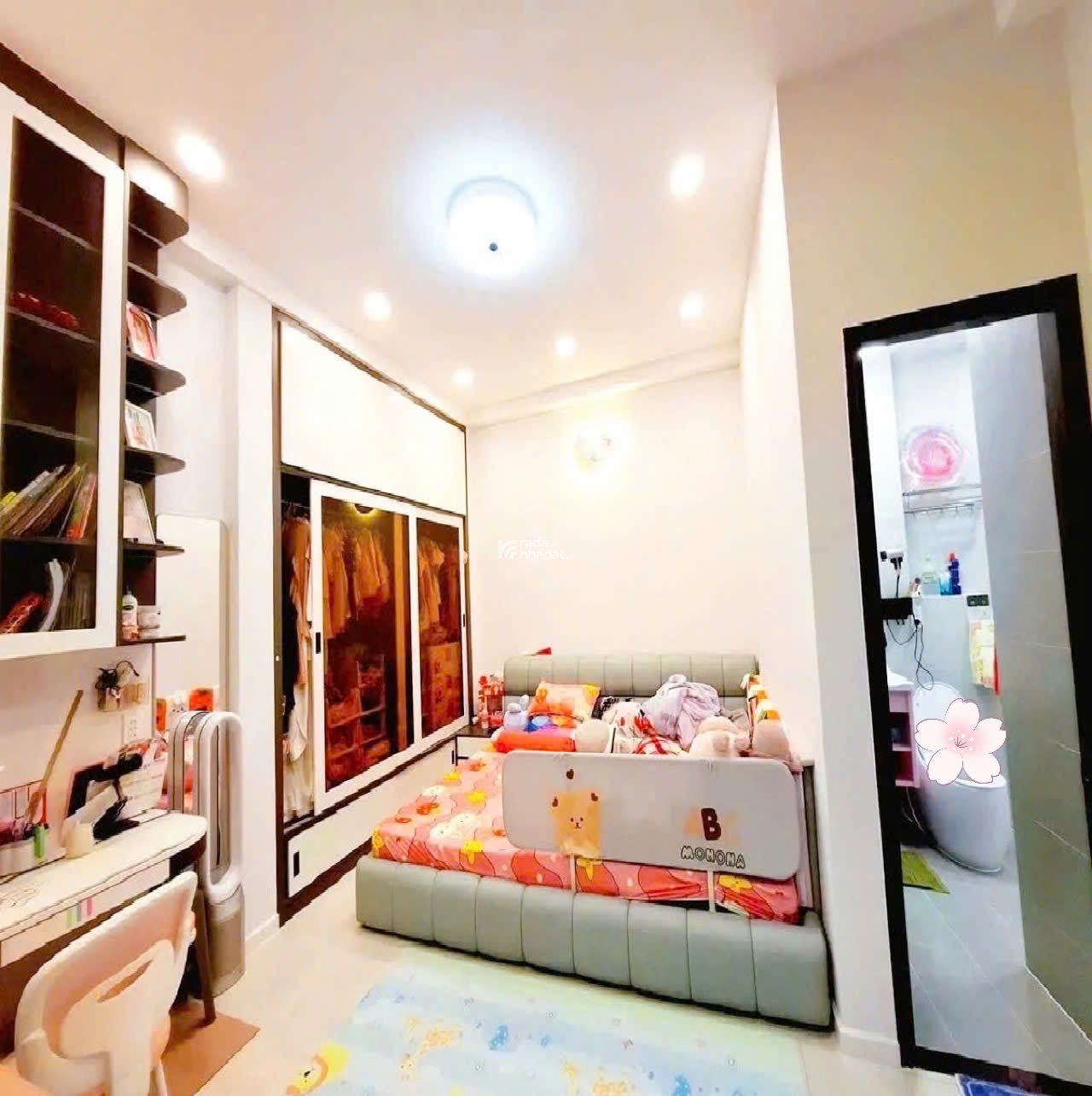 Nhà đẹp giá mềm Hẻm Ô tô Lê Văn Sỹ - Quận 3 - 6.5 x 5 m - 5 Tầng - 8.9 tỷ