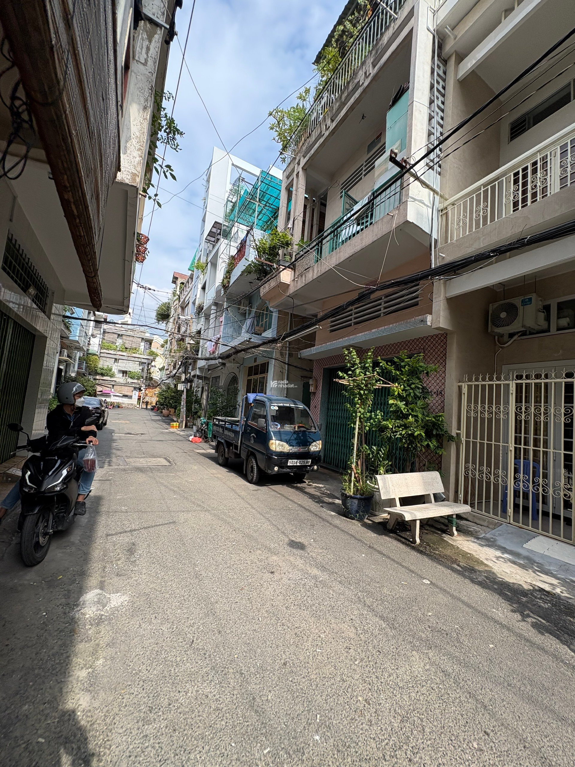 BÁN GẤP NHÀ VIP LÊ VĂN SỸ Q3 - NHÀ TRỐNG - 4 TẦNG - GIÁ CHỈ 13 TỶ
