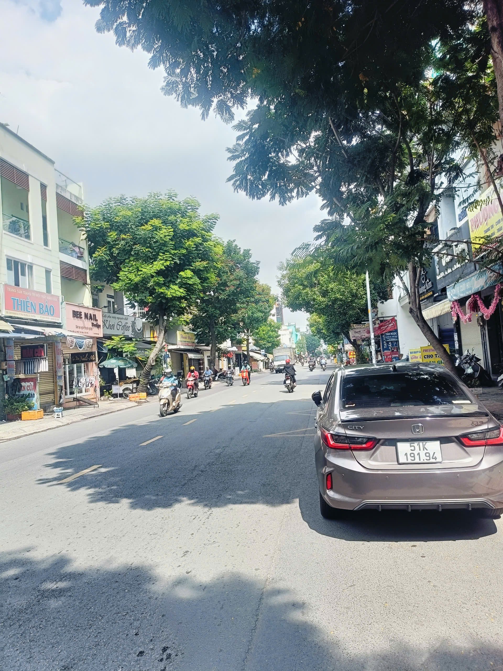 16,2 Tỷ ! Căn Góc 2 Mặt tiền  Độc Lập.Q Tân Phú. Dt: 5,4x10. 5 Tầng 