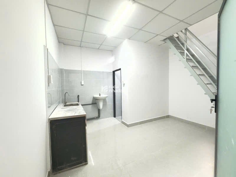 Bán nhà mặt tiền Trần Bá Giao ngang 5m 85m2 tiện xây CHDV KD đa nghề, sầm uất chỉ 9.3 tỷ.