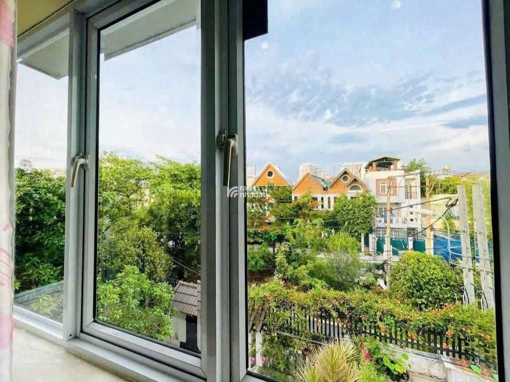 SIÊU BIỆT THỰ BÊN SÔNG.DT 260M2,HẦM 3LAU, 6PN 6WC, HẦM RƯỢU, P.KARAOKE,ĐỦ TIỆN NGHI