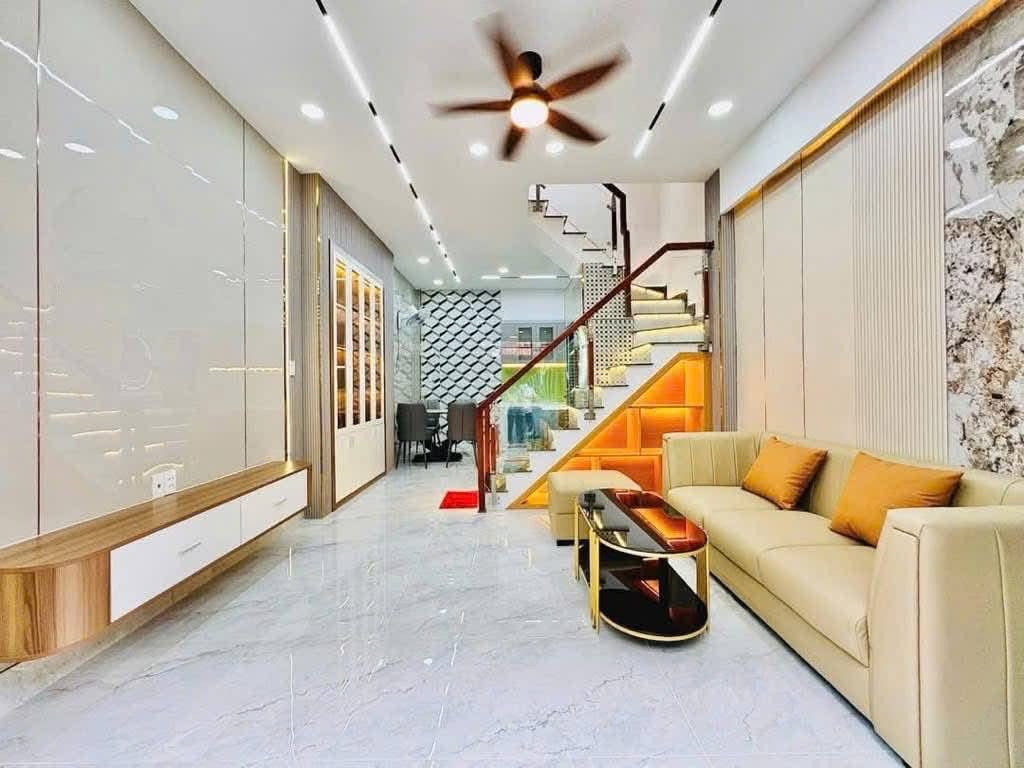 Sang tên liền trong ngày! Bán nhà Nguyễn Trọng Tuyển, phường 2, Tân Bình - 50m2, Sổ Riêng