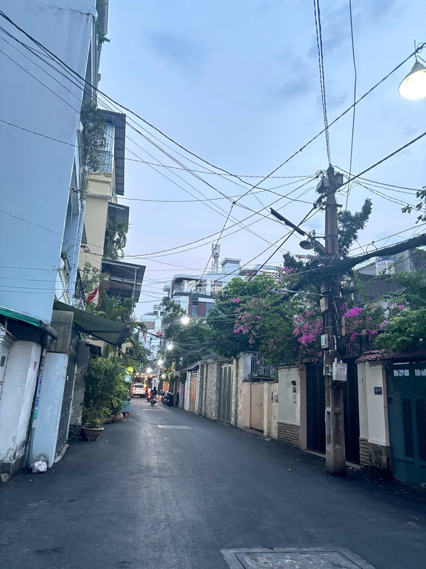 Bán gấp nhà hẻm xe hơi 10m  Lê Văn Sỹ, Q3 Giá 28 tỷ