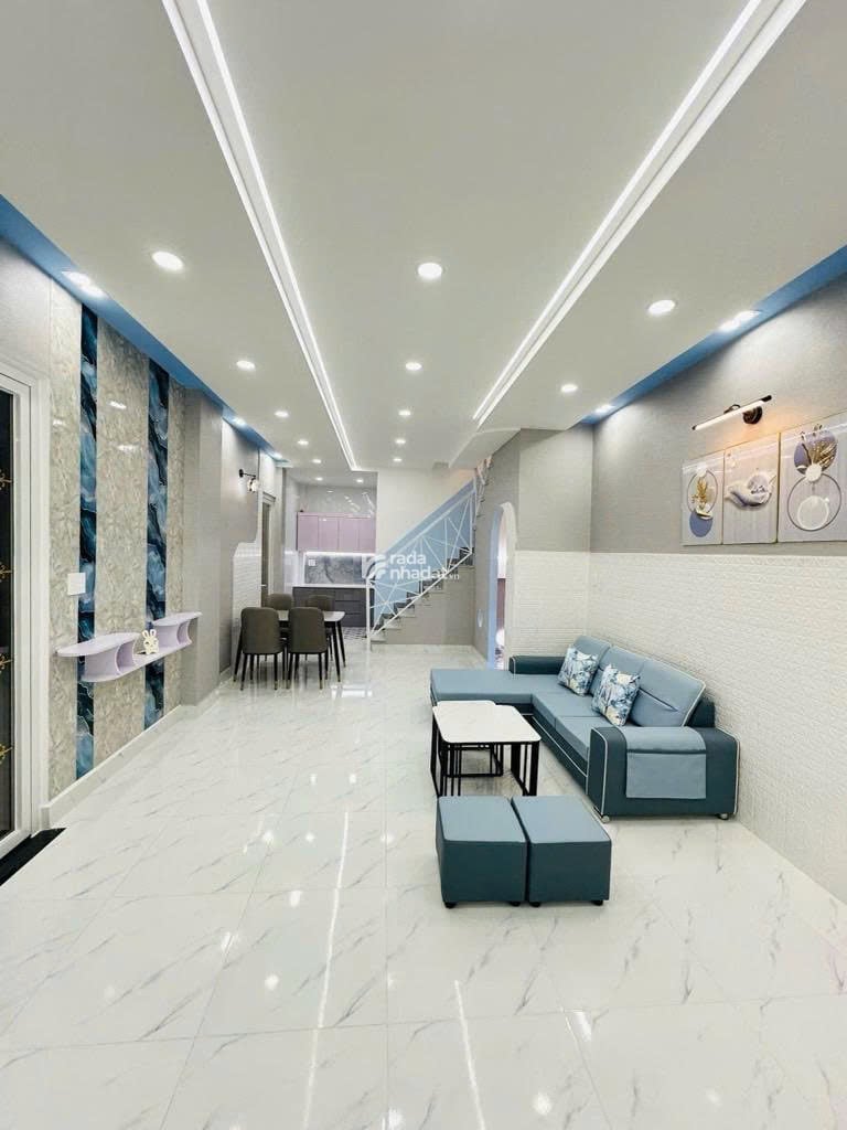 Nhà Tân Sơn Nhì. 1 Trệt 1 Lầu. 4x10. Căn góc hẻm 4m. Chỉ 4,x tỷ