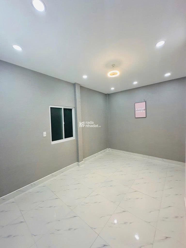 Nhà Tân Sơn Nhì. 1 Trệt 1 Lầu. 4x10. Căn góc hẻm 4m. Chỉ 4,x tỷ