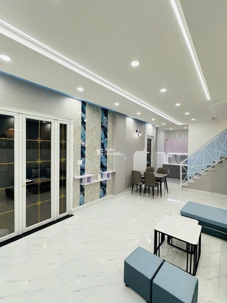 Nhà Tân Sơn Nhì. 1 Trệt 1 Lầu. 4x10. Căn góc hẻm 4m. Chỉ 4,x tỷ