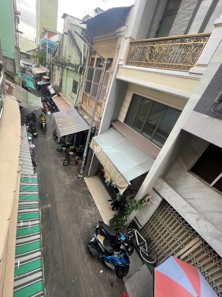 HXH THÔNG, NGAY CHỢ KIM BIÊN BUÔN BÁN TẤP NẬP NGÀY ĐÊM