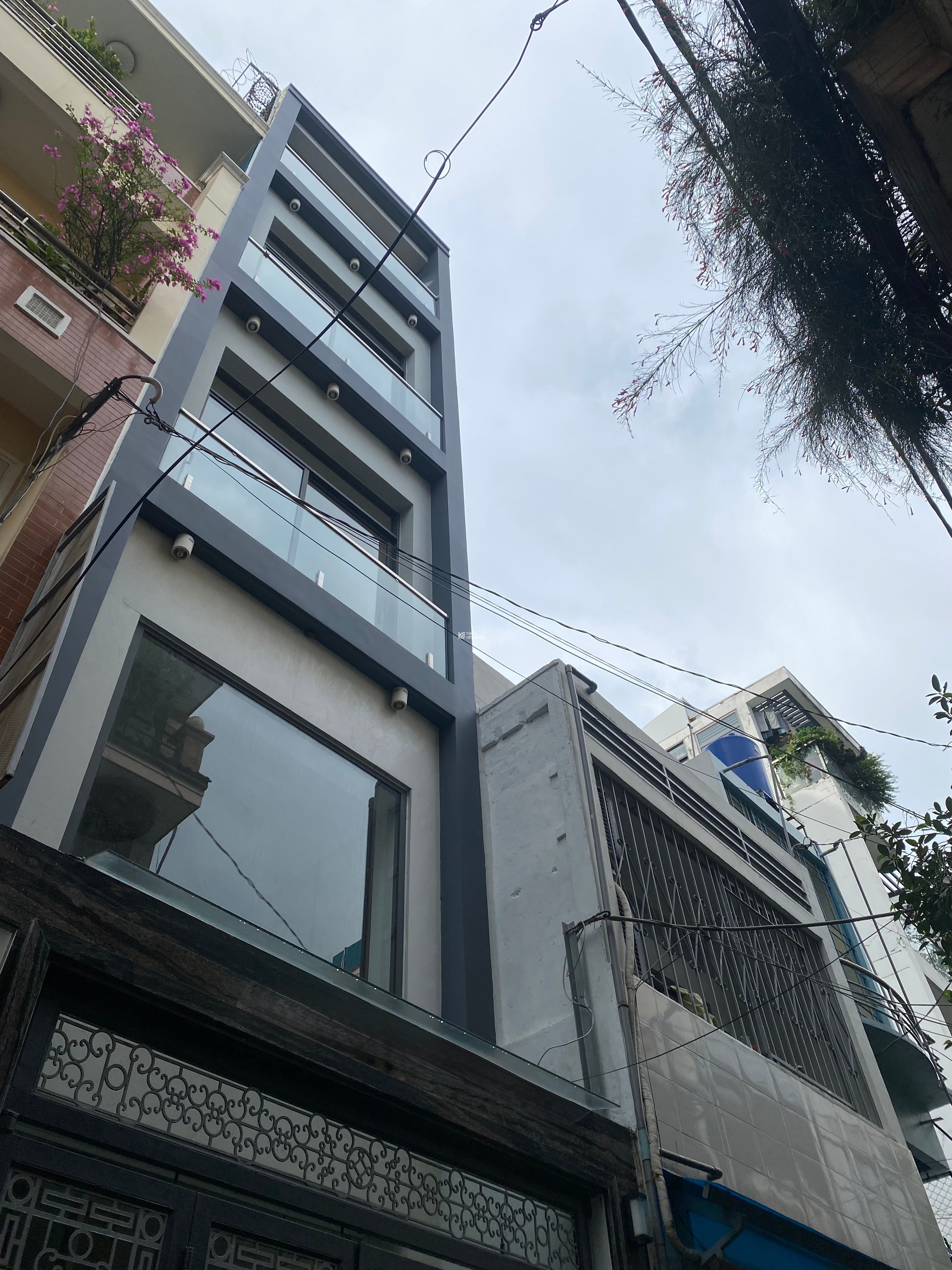 CMT8 QUẬN 3 – HẺM Ô TÔ – 5 TẦNG THANG MÁY 500kg – 8.99 TỶ TL tốt