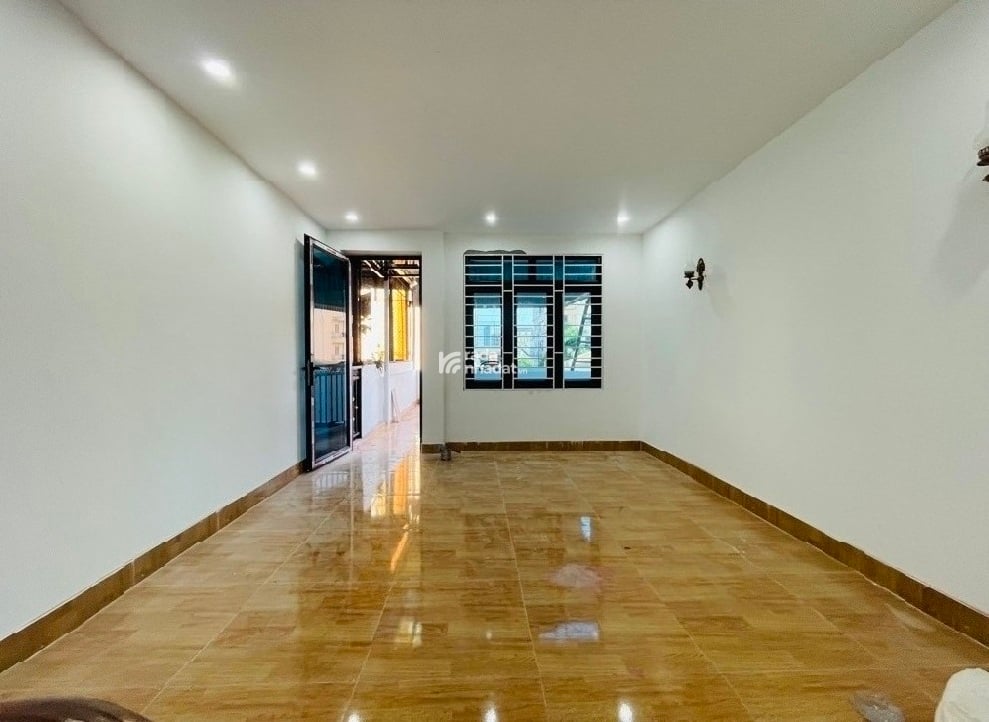 HOÀNG SÂM - PHÂN LÔ QUÂN ĐỘI - NHÀ MỚI 2 THOÁNG - 34M2 - 7.35 TỶ - FULL NỘI THẤT