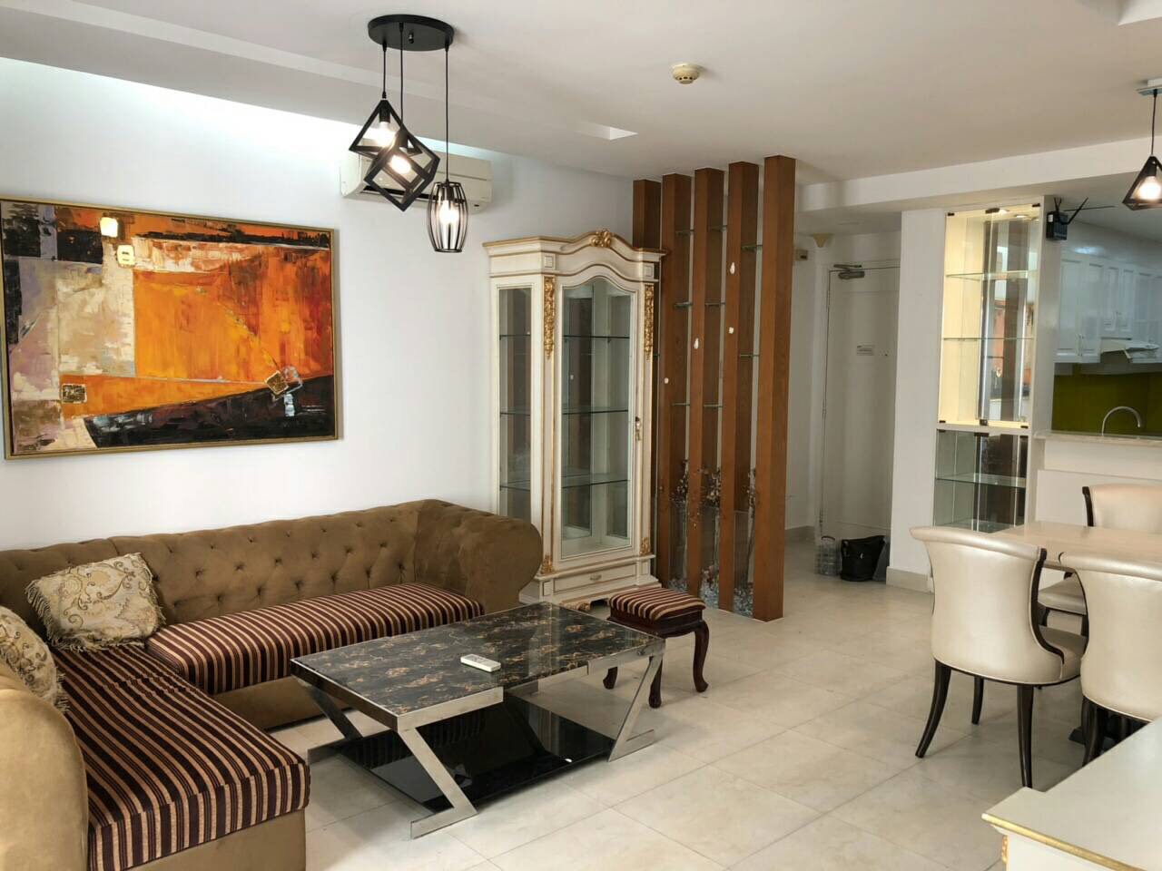 Bán Gấp Căn Hộ Cao Cấp Hùng Vương Plaza Quận 5 - 130m2 - 3PN, 3WC - Sổ Hồng Riêng - 9,39 Tỷ