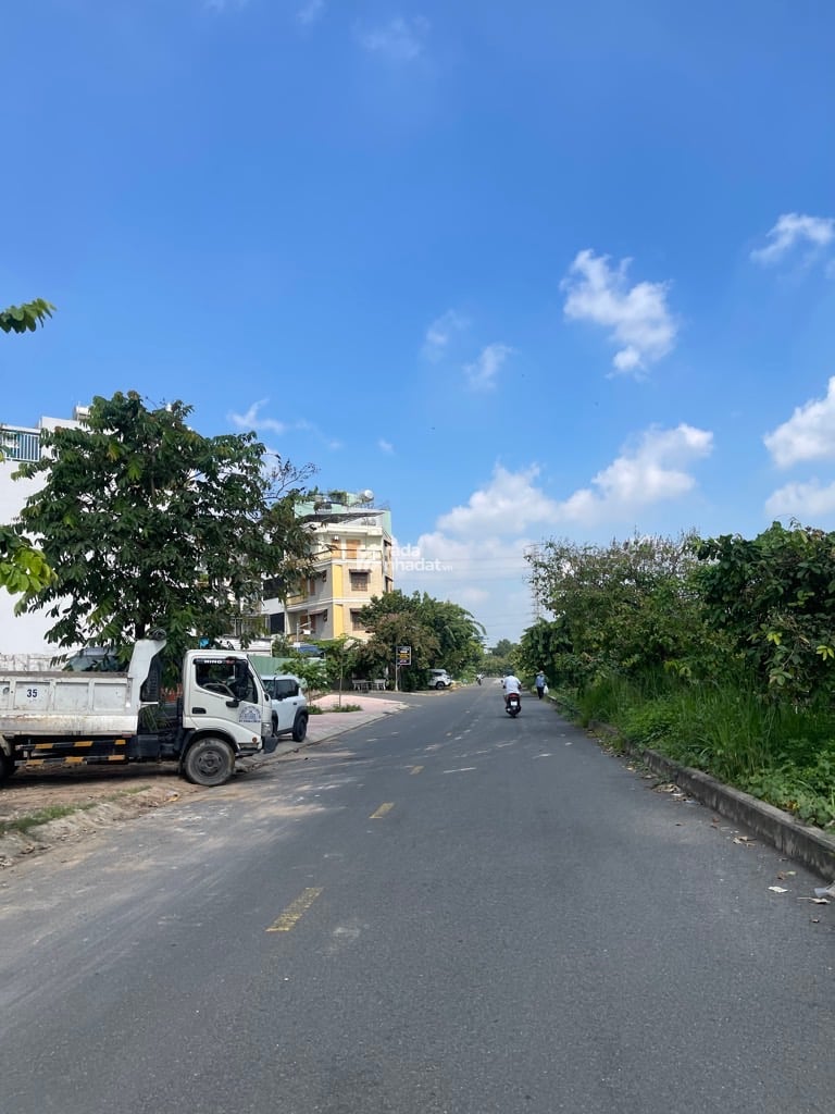 BÁN ĐẤT HẺM NHỰA 5m, PHÍA SAU HẺM NỘI BỘ, GẦN BV ĐK THỦ ĐỨC, 5X23; CHỈ 7,4 TỶ