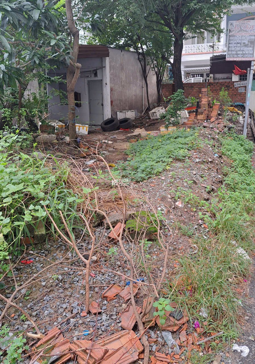 BÁN ĐẤT HẺM NHỰA 5m, PHÍA SAU HẺM NỘI BỘ, GẦN BV ĐK THỦ ĐỨC, 5X23; CHỈ 7,4 TỶ