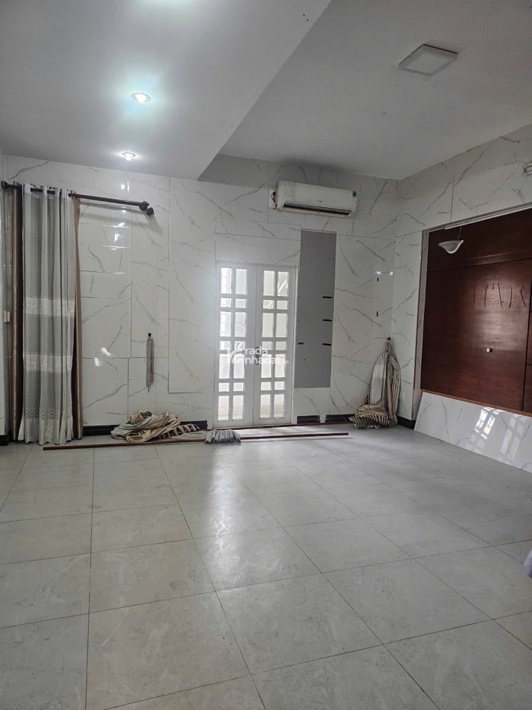 MẶT TIỀN KINH DOANH SẦM UẤT   Gom HẦM 5 TẦNG 