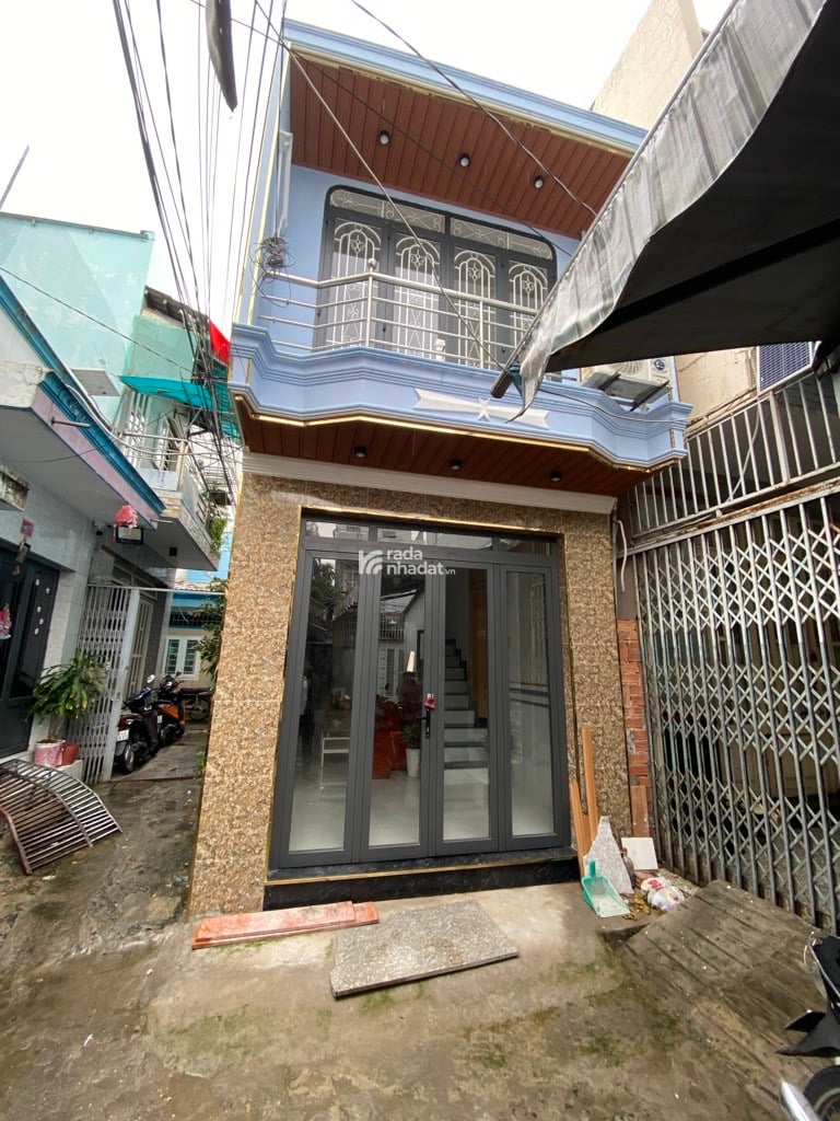 Bán nhà đường phạm thế hiển,hẻm lớn, nhà mới vào ở. có ban công trước sau nhà, phường 5, Quận 8