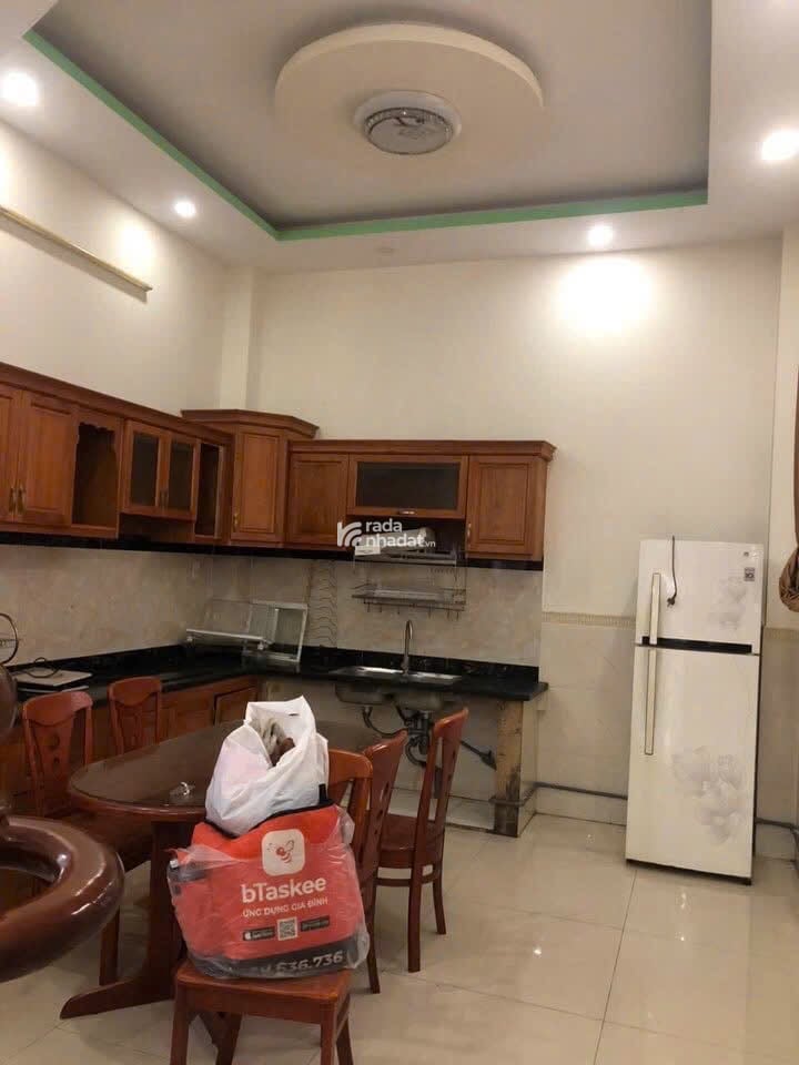 Bán nhà mặt tiền hẻm 10m 4x 15 giá 7 tỷ 
