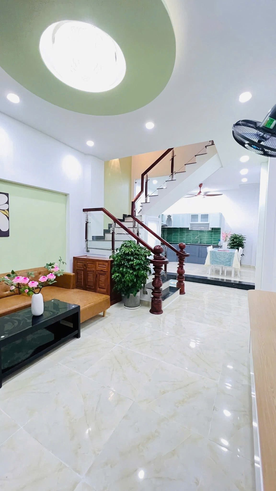 Hạ giá 200tr bán gấp cuối năm, 3 Tỷ nhà hẻm xe hơi Lê Quang Định Bình Thạnh ,DT 36m2 ,sổ hồng riêng