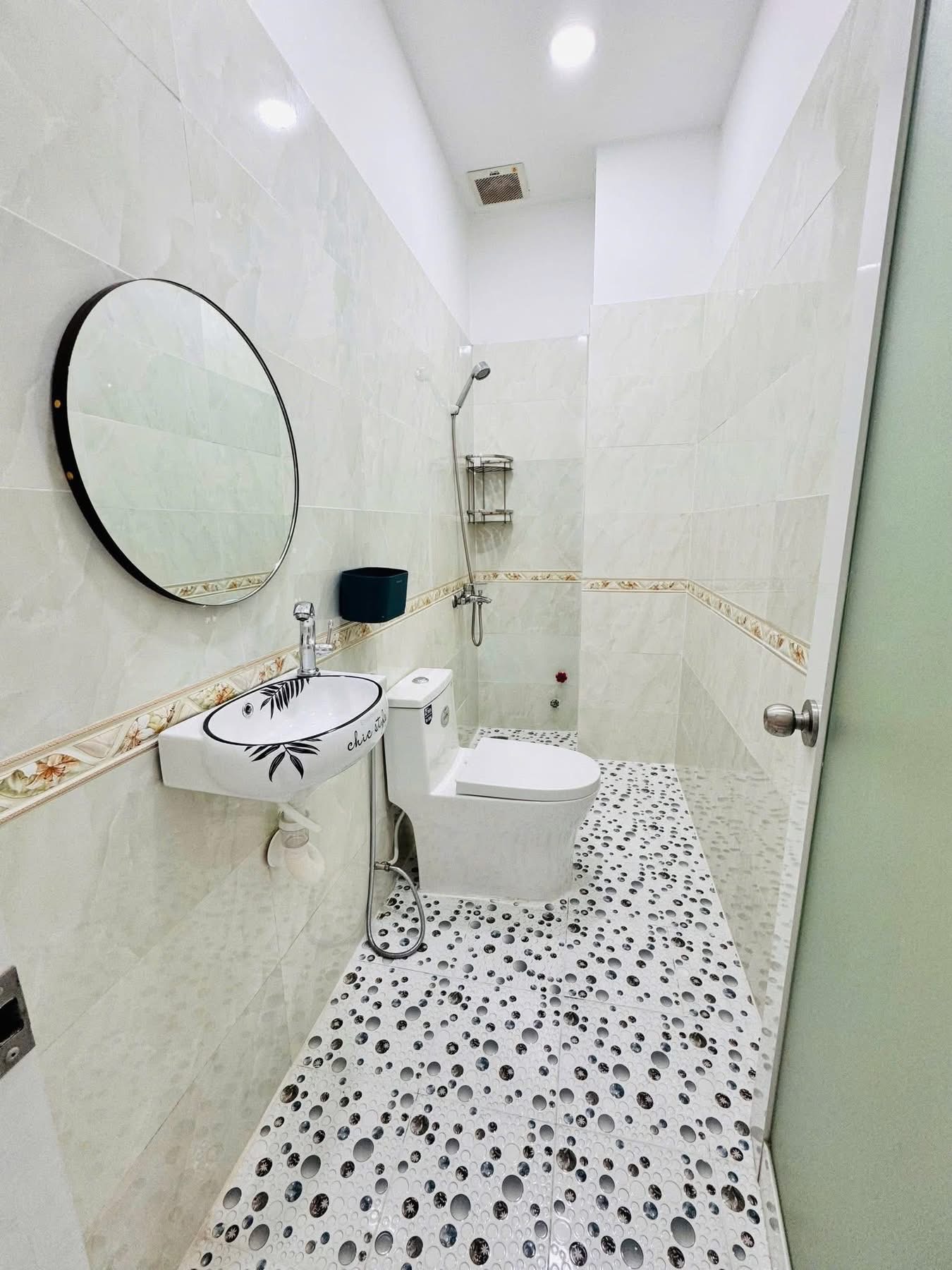 Hạ giá 200tr bán gấp cuối năm, 3 Tỷ nhà hẻm xe hơi Lê Quang Định Bình Thạnh ,DT 36m2 ,sổ hồng riêng