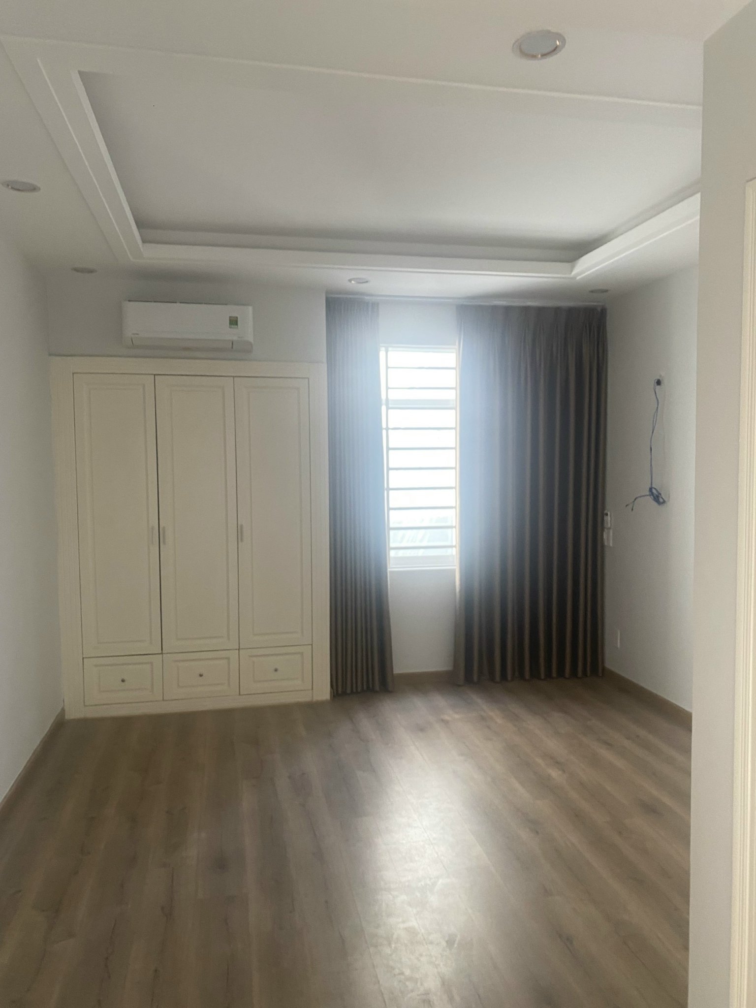 Cần bán Nhà mặt tiền đường 27, Phường Tân Phong, Diện tích 7x20m, 3 lầu Giá 33 Tỷ
