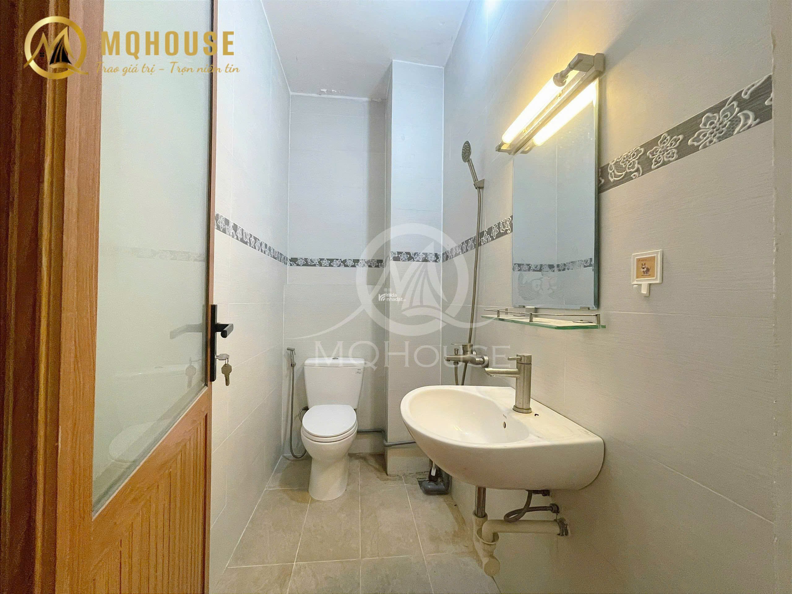 BÁN NHÀ 3 LẦU HẺM RỘNG LÝ THƯỜNG KIỆT, Q11 -  DT: 3.3 x 17.5m -  GIÁ CHỈ 11,5 TỶ TL