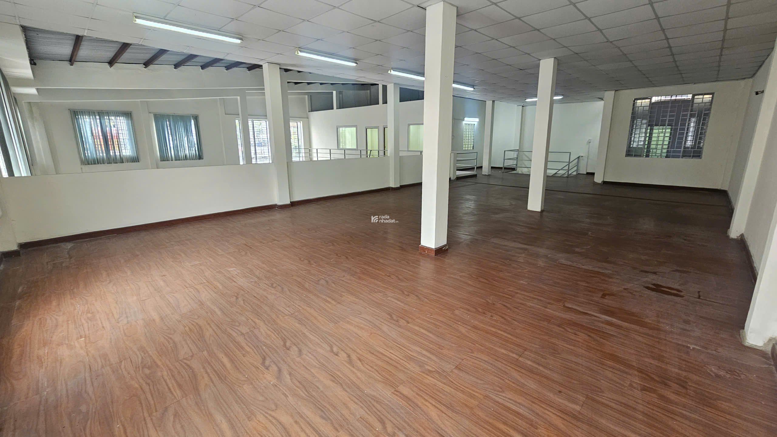 Cho thuê mặt bằng/kho đối diện bến xe quận 8