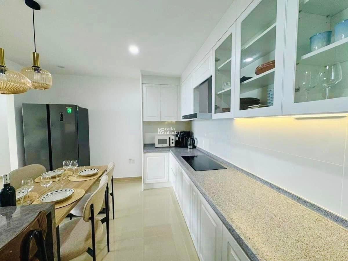 Bán căn hộ Blooming 1 phòng ngủ 77m2 đầy đủ nội thất view biển cực đẹp - Giá 3 tỷ