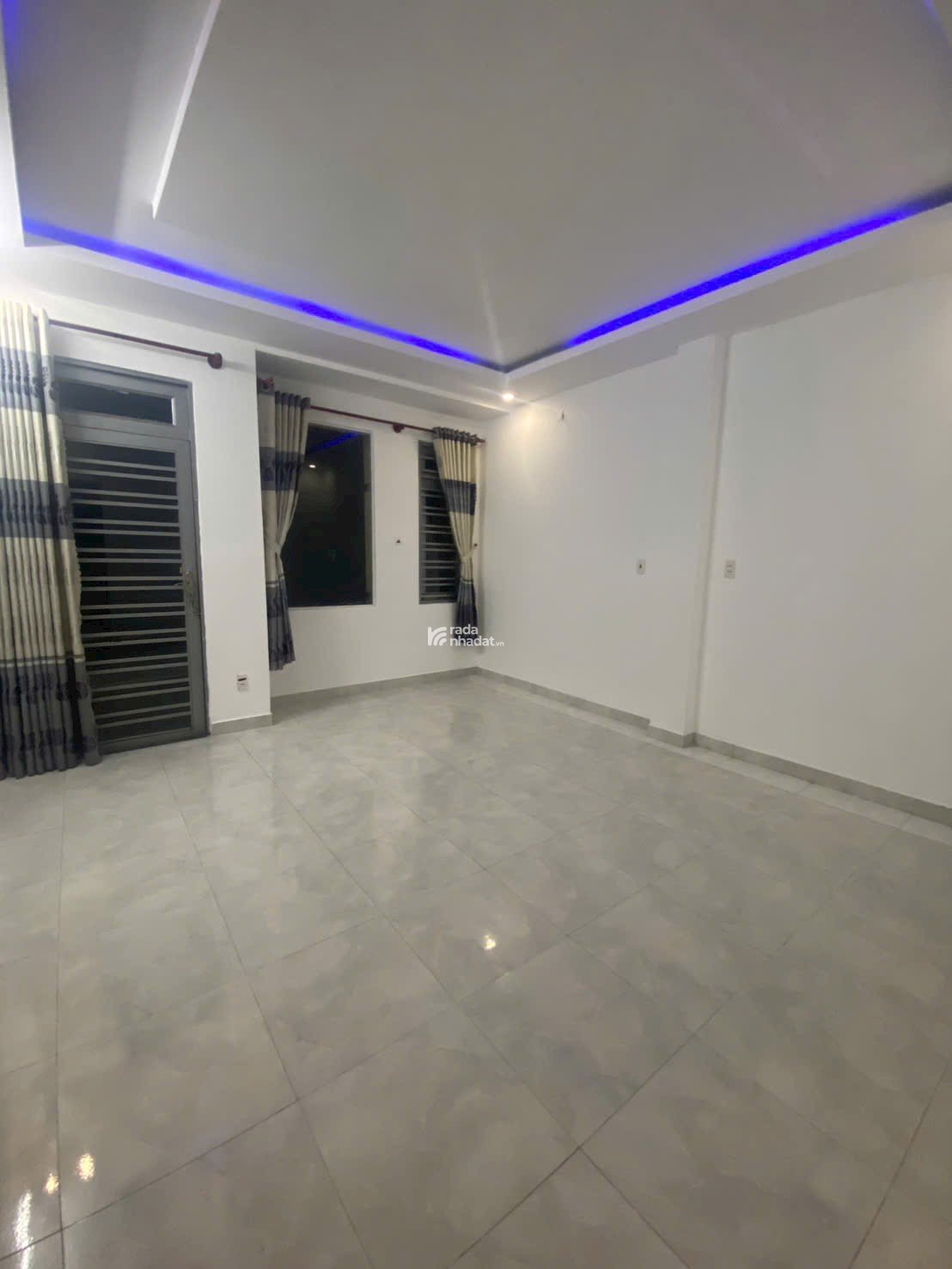 Chỉ Nhỉnh 5 Đồng .Nhà 4 tầng, 4,5x14 . Liên khu 4-5 - Bình Tân Hẻm 7m