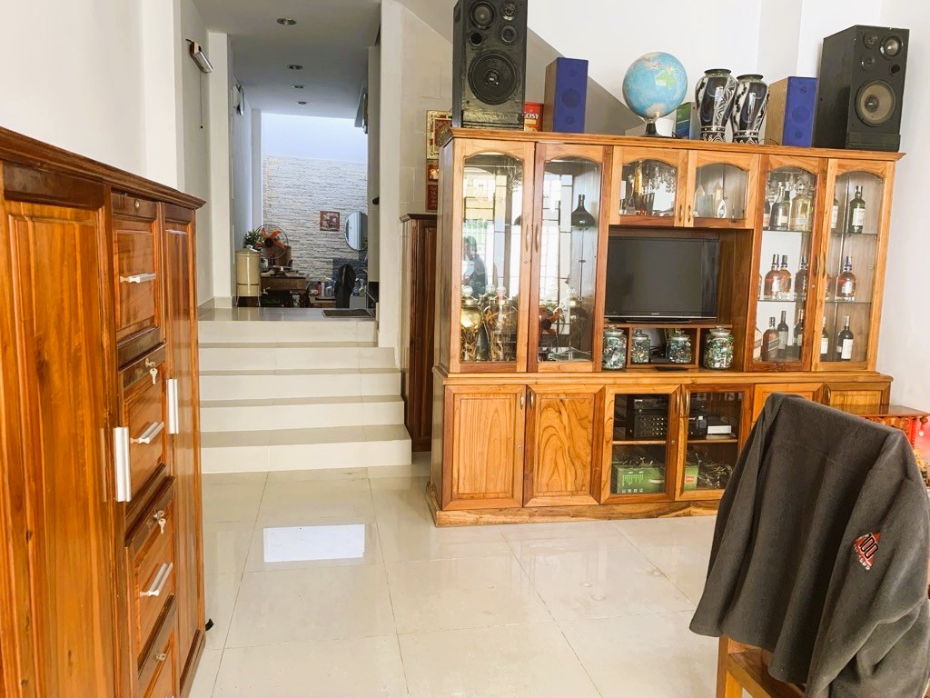 NHÀ MẶT TIỀN 4 TẦNG KIÊN CỐ, NGANG RỘNG 4.5M, ĐỐI DIỆN TRƯỜNG HỌC, CHỈ HƠN 7 TỶ