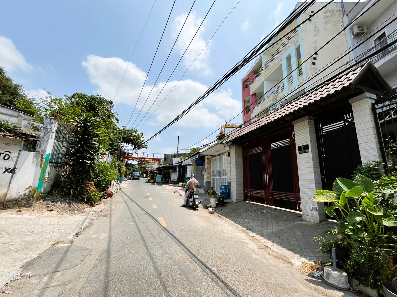 NHÀ MẶT TIỀN 4 TẦNG KIÊN CỐ, NGANG RỘNG 4.5M, ĐỐI DIỆN TRƯỜNG HỌC, CHỈ HƠN 7 TỶ