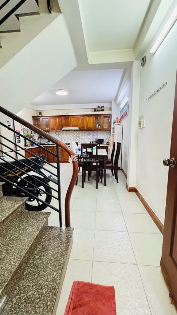 MẶT TIỀN ĐƯỜNG KINH DOANH QUẬN 11 - GIÁP QUẬN 10 - SÂN RỘNG ĐỂ XE THOẢI MÁI - 58M2 - 5 TẦNG