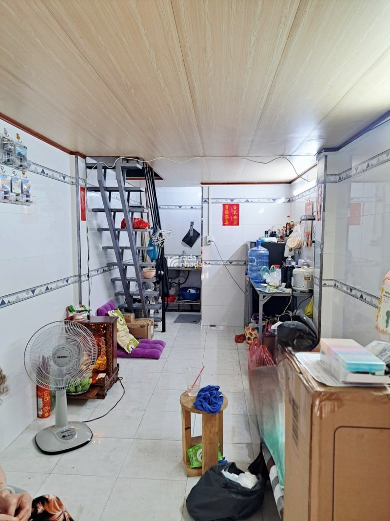 Bán nhà 16m2 không lộ giới - P5 Q11 2ty5. Sổ riêng, 2 tầng, 2pn.