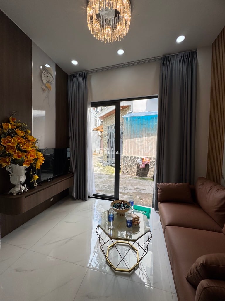 HẺM XE HƠI SÁT VÁCH. HOÀNG HOA THÁM, PHÚ NHUẬN, 3 TẦNG MỚI Ở NGAY. GIẢM 750TR CHỈ 4T TL 