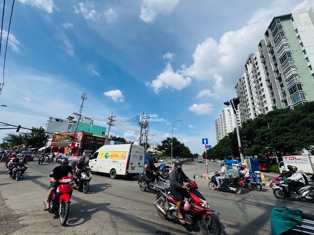 Bán nhà đường hương lộ 3 bình hưng hoà