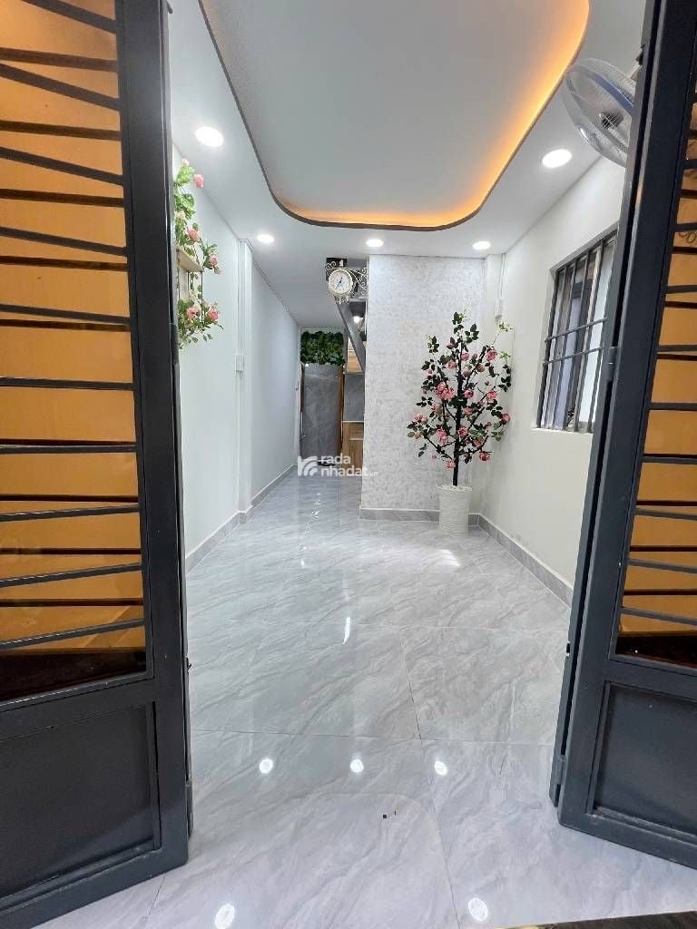 NHÀ MỚI, ĐẸP, TẠ QUANG BỬU, CAO LỖ, GẦN SIÊU THỊ PARC MALL QUẬN 8 , 3 TẦNG, DTSD 48M2, 4PN,