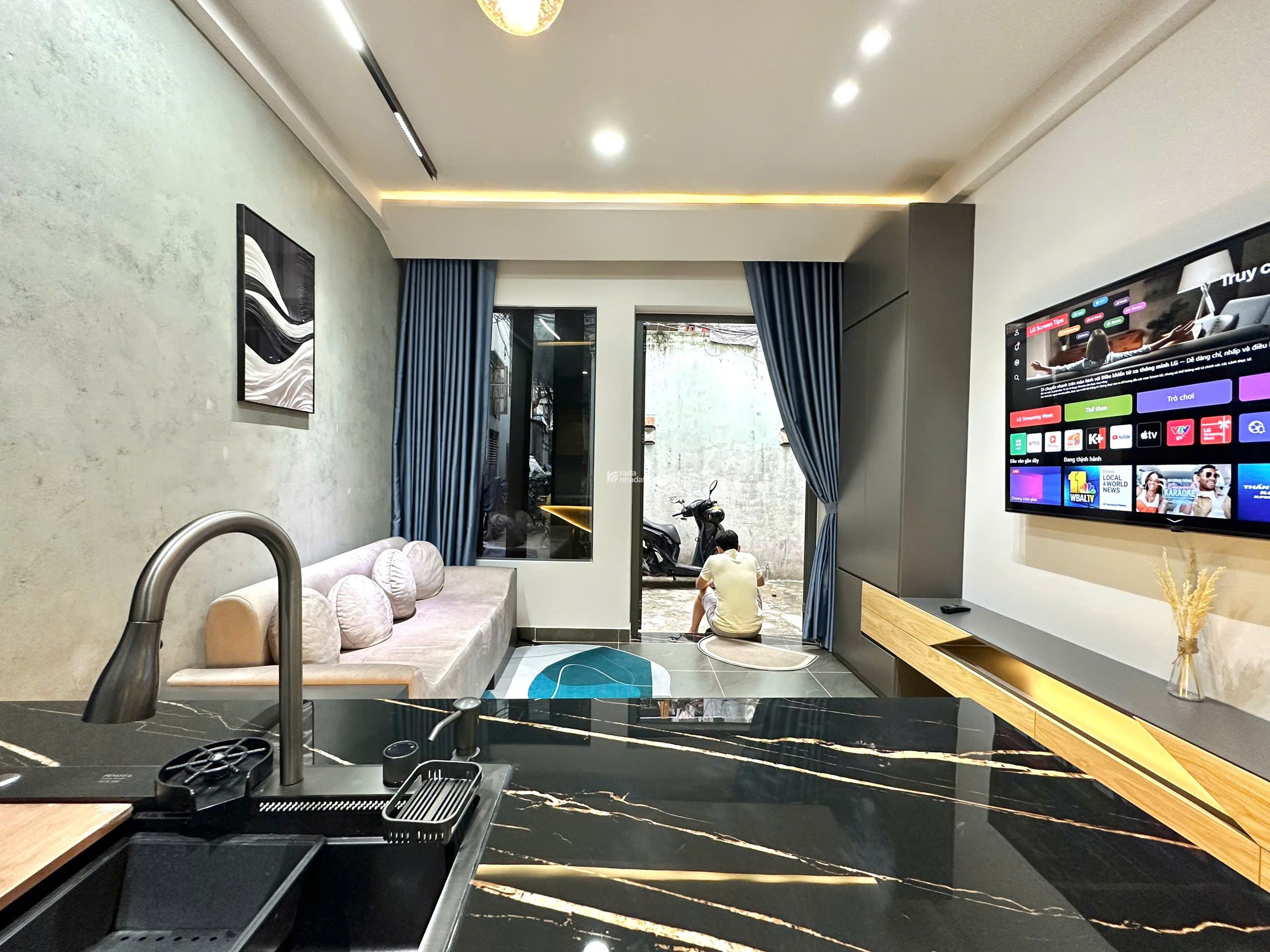 NHÀ MỚI ĐẦY ĐỦ NỘI THẤT, HẺM TRẦN VĂN ĐANG QUẬN 3. SỔ HỒNG RIÊNG, CÔNG CHỨNG NGAY