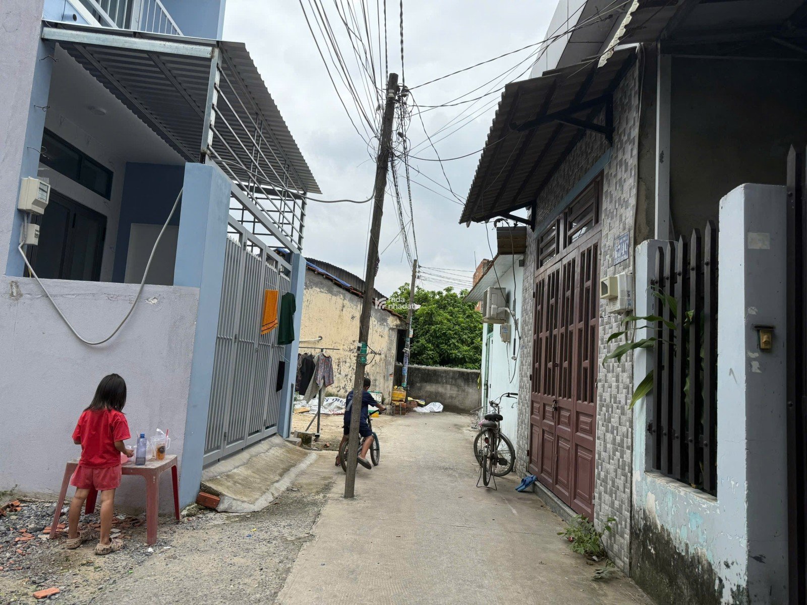 Bán Nhà Lê Thị Ri.Thị Trấn Hóc Môn 50m2 2 Tầng, Ngang 4m. 15m ra đường xe tải, giá cực rẻ