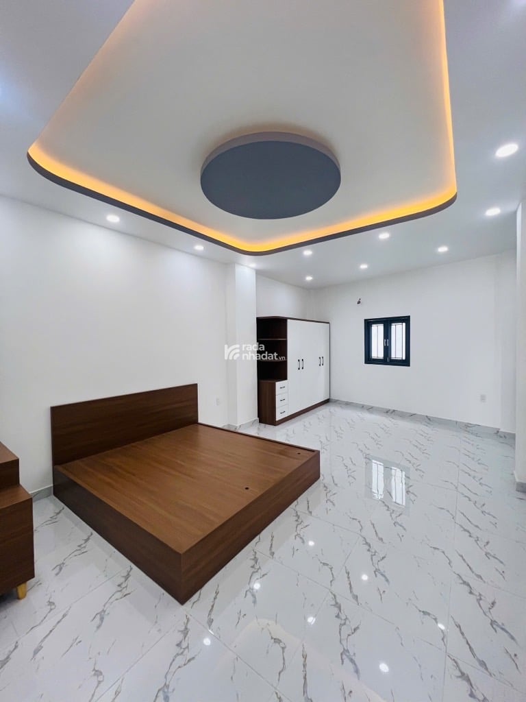 Bán Nhà Bình Tân - Hẻm Xe Hơi -  87m2 -  3 tầng -  5 phòng -  chỉ 6ty2