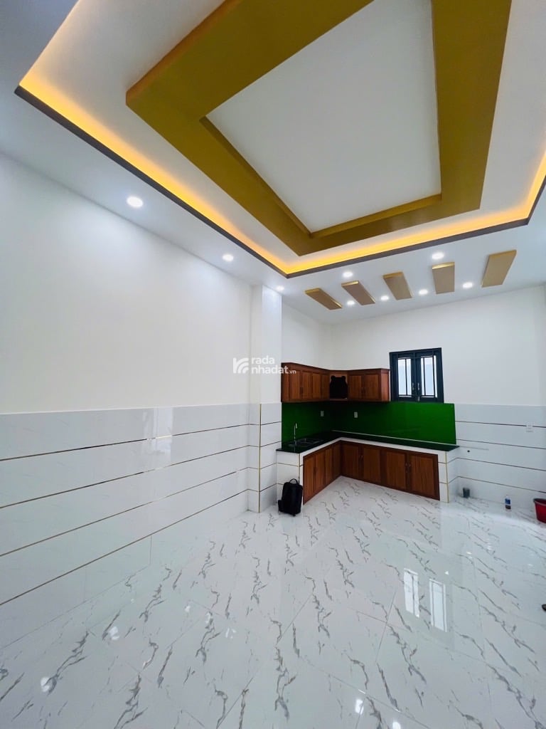 Bán Nhà Bình Tân - Hẻm Xe Hơi -  87m2 -  3 tầng -  5 phòng -  chỉ 6ty2
